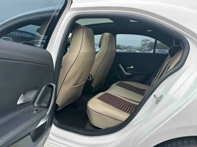 Mercedes-Benz A-Class — Фото автомобиля 10