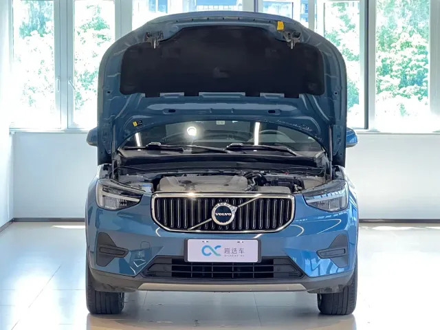 Volvo XC40 — Фото автомобиля 15