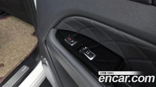 KG_Mobility_Ssangyong Rexton Rexton Arena Дизель 2.2 4WD — Фото автомобиля 7
