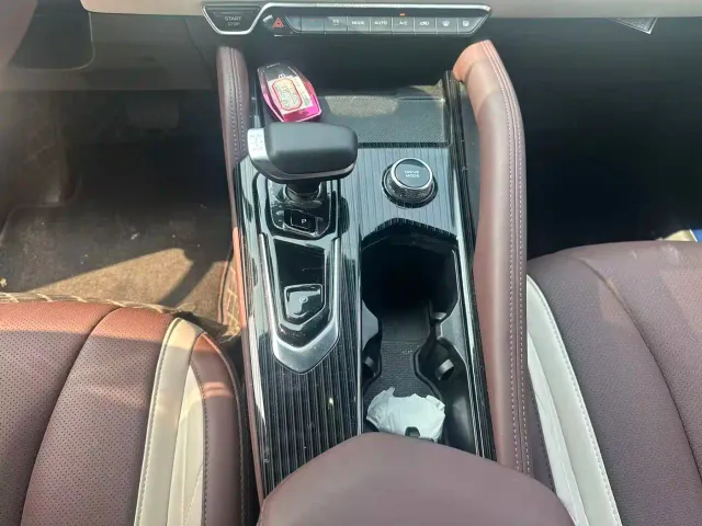 Geely Xingyue L — Фото автомобиля 11