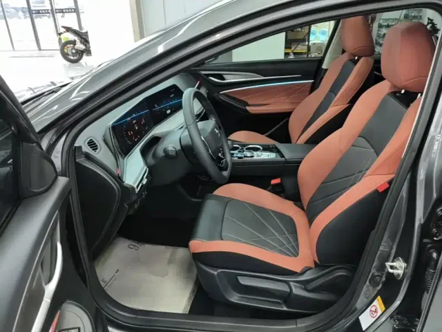 Changan Eado — Фото автомобиля 13