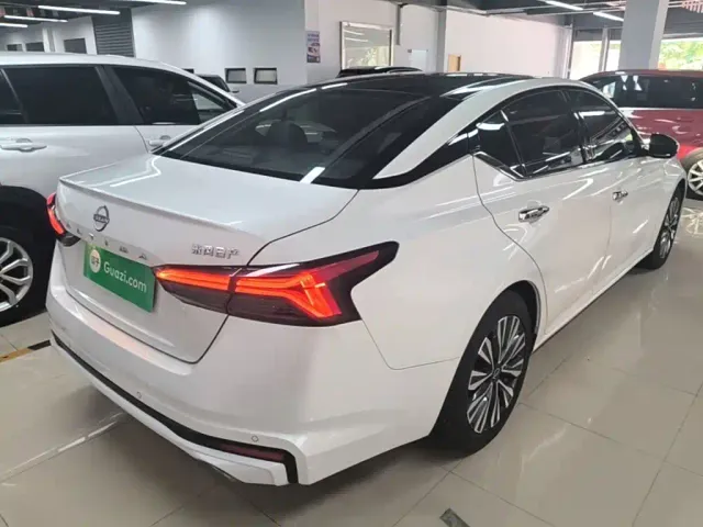 Nissan Teana — Фото автомобиля 6