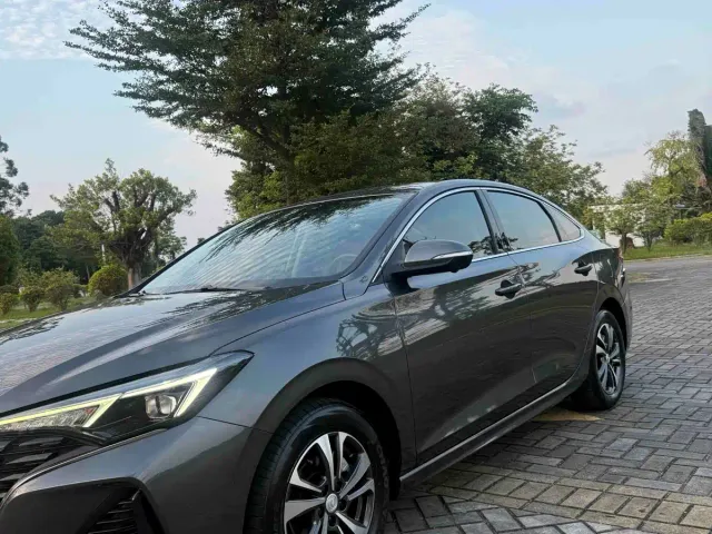 Changan Eado — Фото автомобиля 20