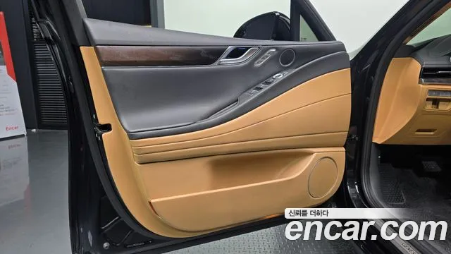 Genesis G80 Бензин 2.5 турбо 2WD — Фото автомобиля 24