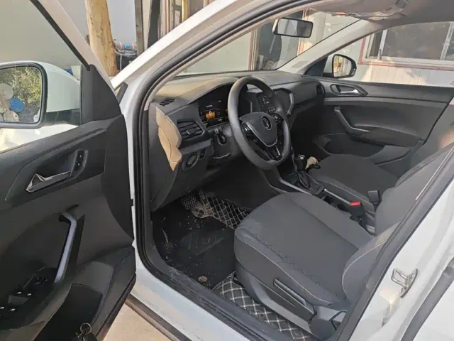 Volkswagen T-Cross — Фото автомобиля 17