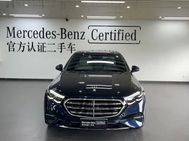 Фотография автомобиля — Mercedes-Benz E-Class