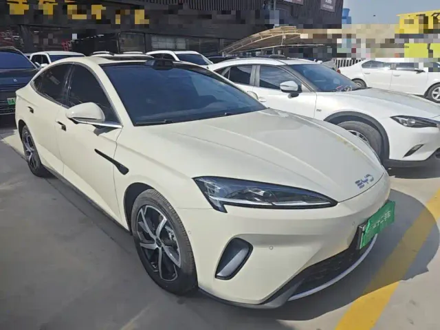 BYD Seal 07 DM-i — Фото автомобиля 3
