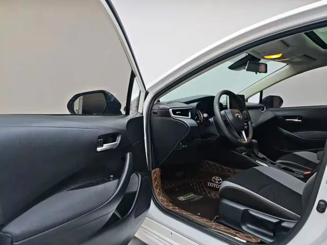 Toyota Corolla — Фото автомобиля 10
