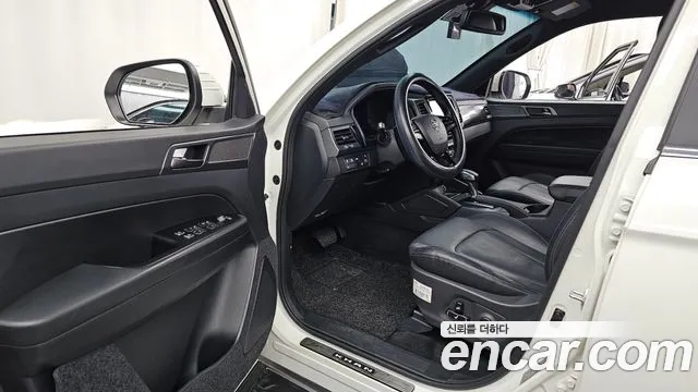 KG_Mobility_Ssangyong Rexton Новый Rexton Sport Khan Дизель 2.2 2WD — Фото автомобиля 10