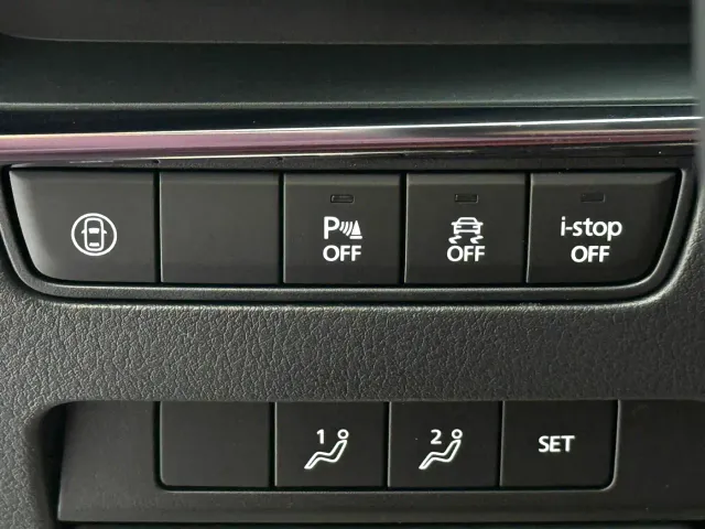 Mazda Axela — Фото автомобиля 18