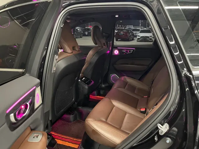 Volvo XC60 — Фото автомобиля 20