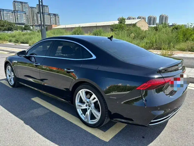 Audi A7L — Фото автомобиля 4