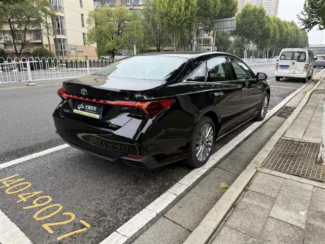 Toyota Avalon — Фото автомобиля 9
