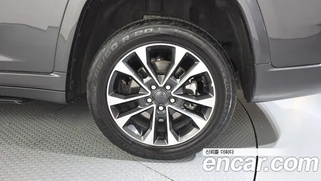 Jeep Cherokee Grand Cherokee(WL) L 3.6 Overland — Фото автомобиля 18