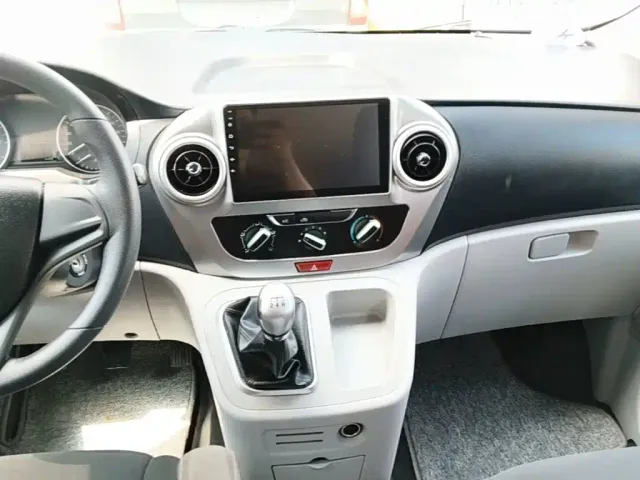 JAC Refine M3 — Фото автомобиля 12