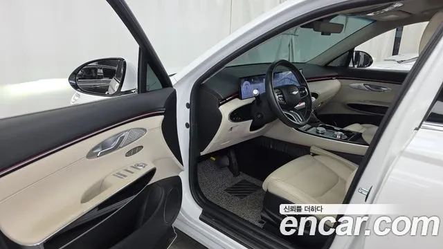 Genesis GV70 — Фото автомобиля 15