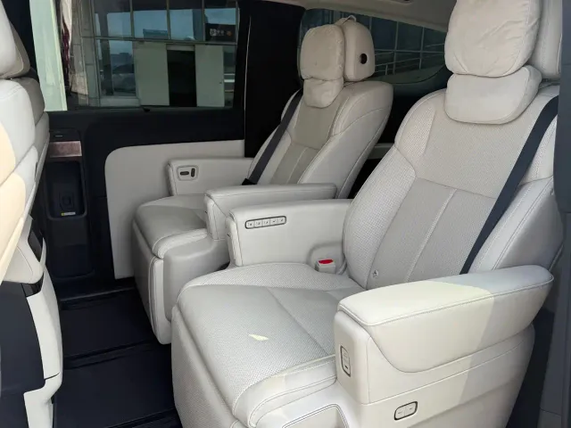 Li Auto MEGA — Фото автомобиля 5