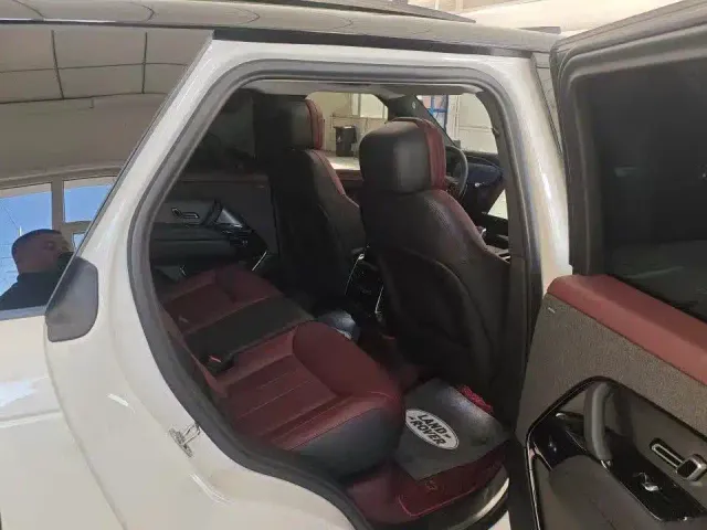 Land Rover Range Rover Sport — Фото автомобиля 8