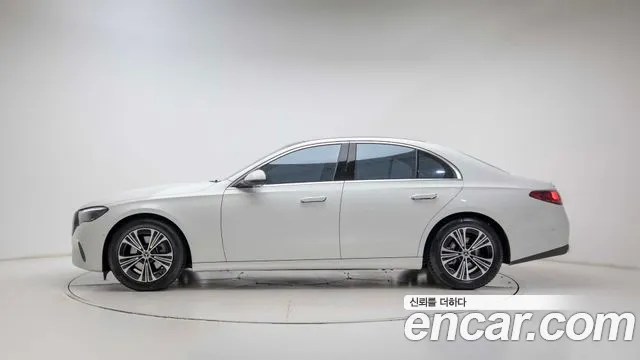 Mercedes-Benz E-Class W214 — Фото автомобиля 8