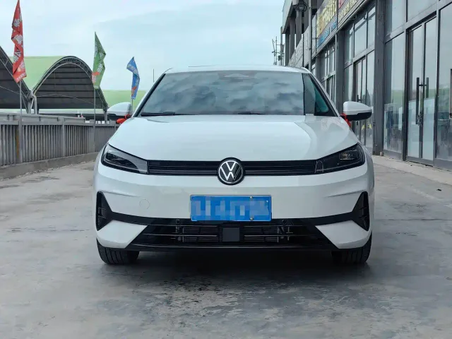 Volkswagen Sagitar — Фото автомобиля 2