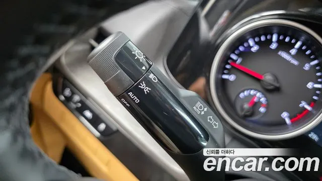 Kia Canival Carnival 4 поколение Бензин 9 мест Prestige — Фото автомобиля 19