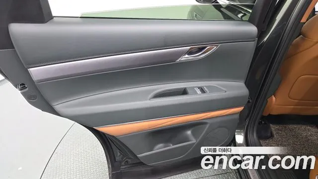 Genesis GV80 2.5T Бензин 2WD — Фото автомобиля 24