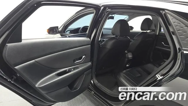Hyundai Avante CN7 — Фото автомобиля 26