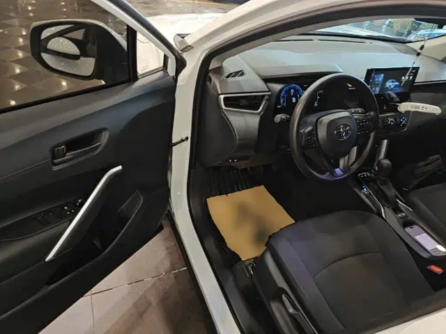 Toyota Corolla Cross — Фото автомобиля 15
