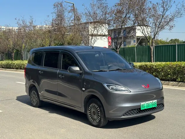 Wuling Hongguang — Фото автомобиля 3
