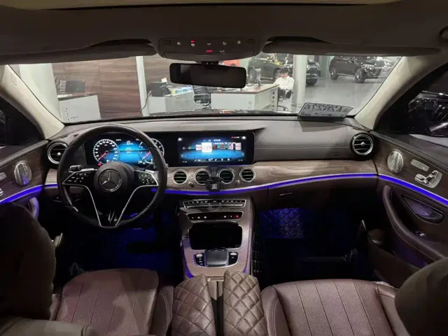 Mercedes-Benz E-Class — Фото автомобиля 17