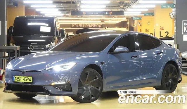 Фотография автомобиля — Tesla Model S