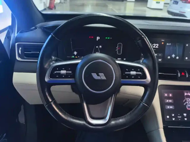 Li Auto ONE — Фото автомобиля 15