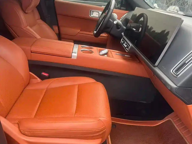 Li Auto L7 — Фото автомобиля 2