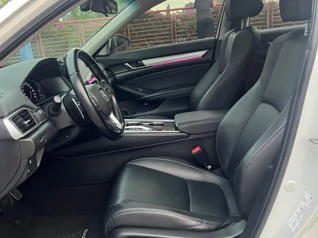 Honda Accord — Фото автомобиля 8