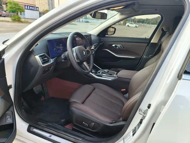 BMW 3 Series — Фото автомобиля 9