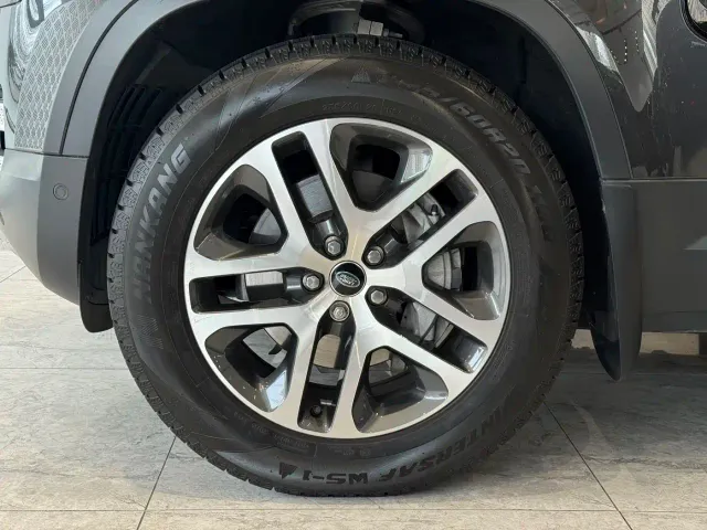 Land Rover Defender — Фото автомобиля 5