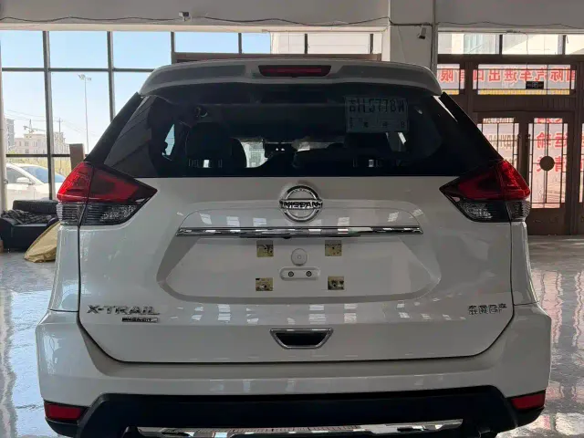Nissan X-Trail — Фото автомобиля 6