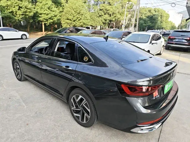 Volkswagen Sagitar — Фото автомобиля 4
