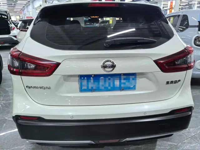 Nissan Qashqai — Фото автомобиля 5