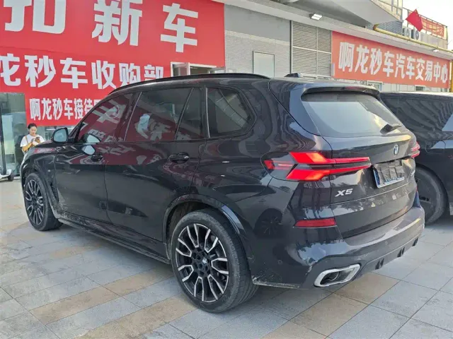 BMW X5 — Фото автомобиля 2