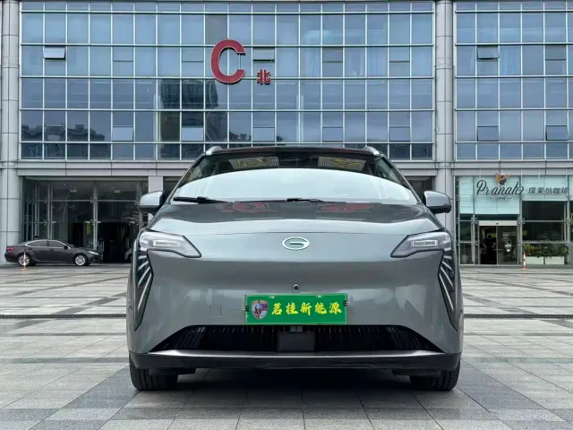 GAC Aion Y — Фото автомобиля 2