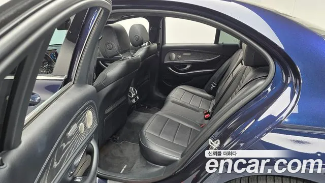 Mercedes-Benz E-Class W213 — Фото автомобиля 11
