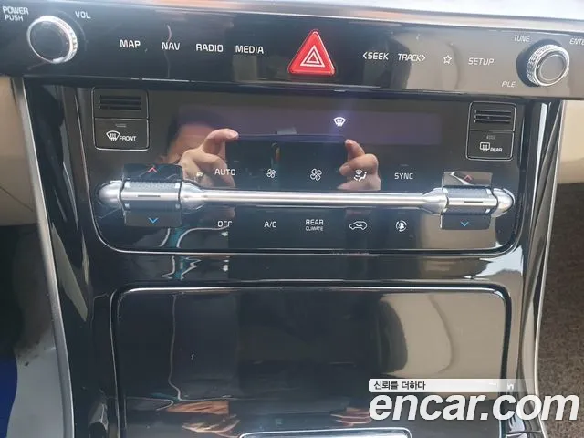 Kia Canival Carnival 4 поколение Бензин 9 мест Hi-Limousine — Фото автомобиля 20