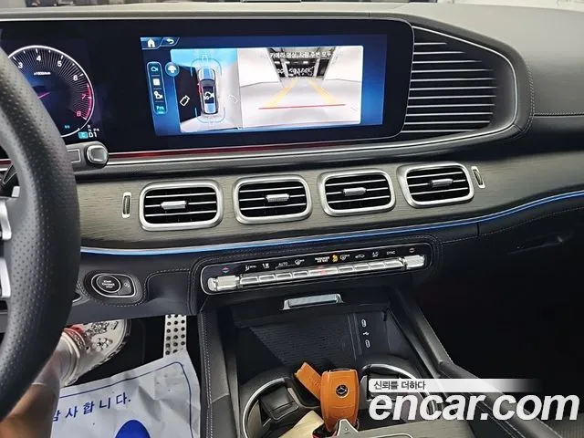 Mercedes-Benz GLS-Class — Фото автомобиля 10