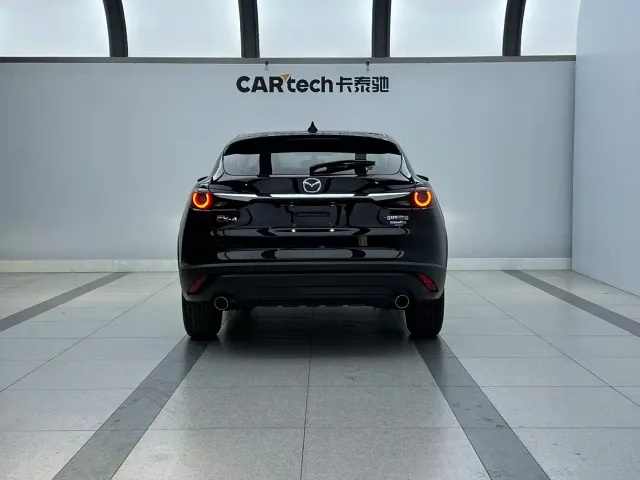 Mazda CX-4 — Фото автомобиля 3