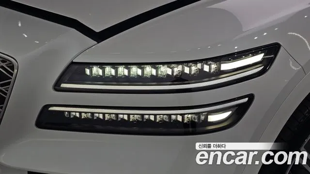 Genesis GV80 — Фото автомобиля 22