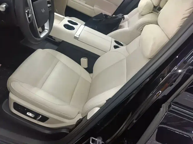 Li Auto L8 — Фото автомобиля 14