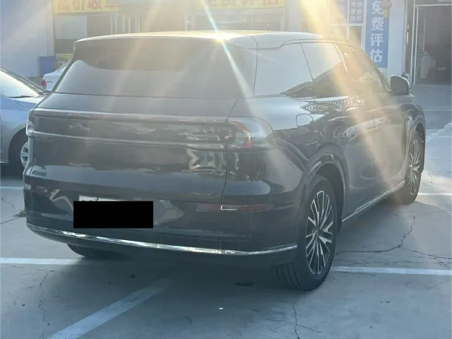 Changan Qiyuan Q07 — Фото автомобиля 3