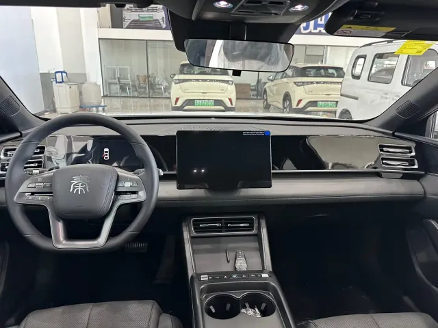 BYD Qin L — Фото автомобиля 5
