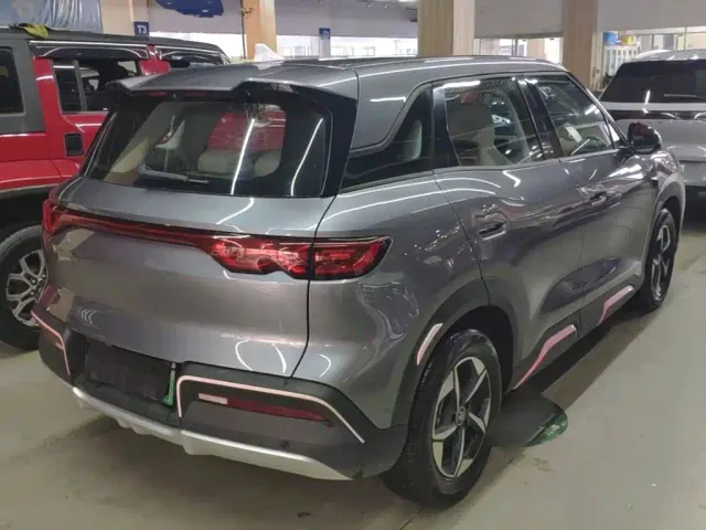 BYD Yuan UP — Фото автомобиля 6